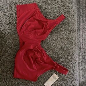 NWT Soma Size 38D Red Sensuous Sides lightly lined Minimizer underwire bra.
